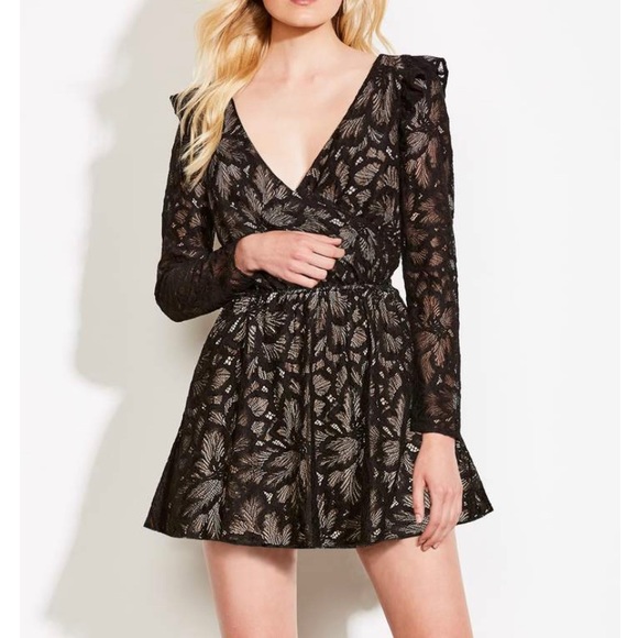 ALI & JAY Dresses & Skirts - Ali & Jay Sweet Heart Mini Dress Lace Size M NWT